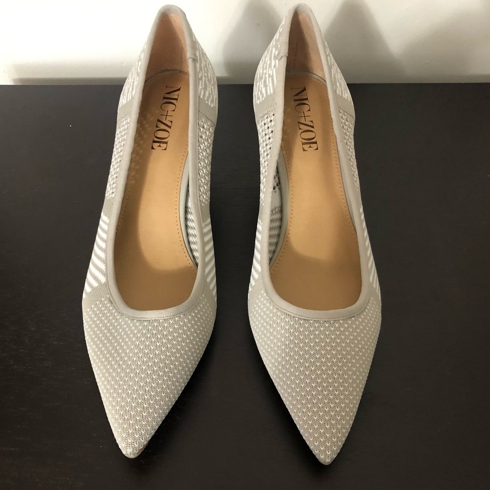 NIC + ZOE Carmen Kitten Heels Pump Knit, Color French Linen and White, Size 9.5